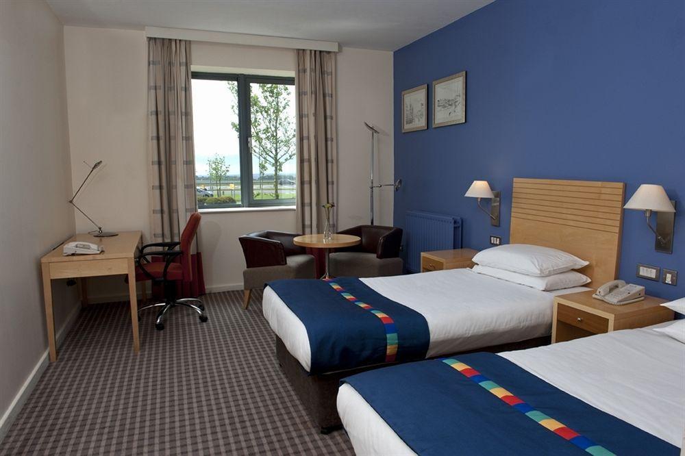 Cork Airport Hotel Dış mekan fotoğraf